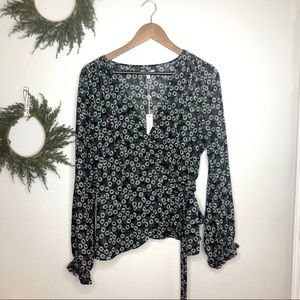 NWT Max Studio Floral Print Wrap Tie-Front Blouse